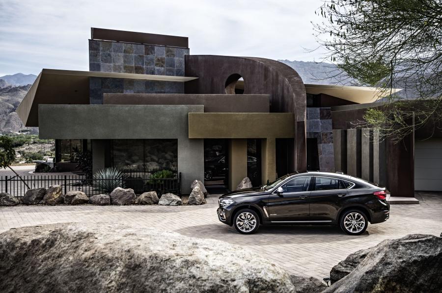  BMW X6 xDrive 5.0i 2015 года  (фото 22 из 113)